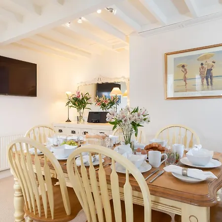 3 Bed In 86968 펜션 샌즈엔드