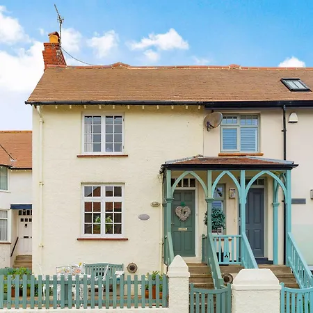 3 Bed In 86968 Sandsend